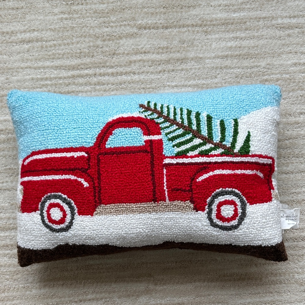 NWOT CHRISTMAS TRUCK TREE PILLOW ST NICHOLAS SQUARE SIMILAR TO GLUCKSTEIN HOME